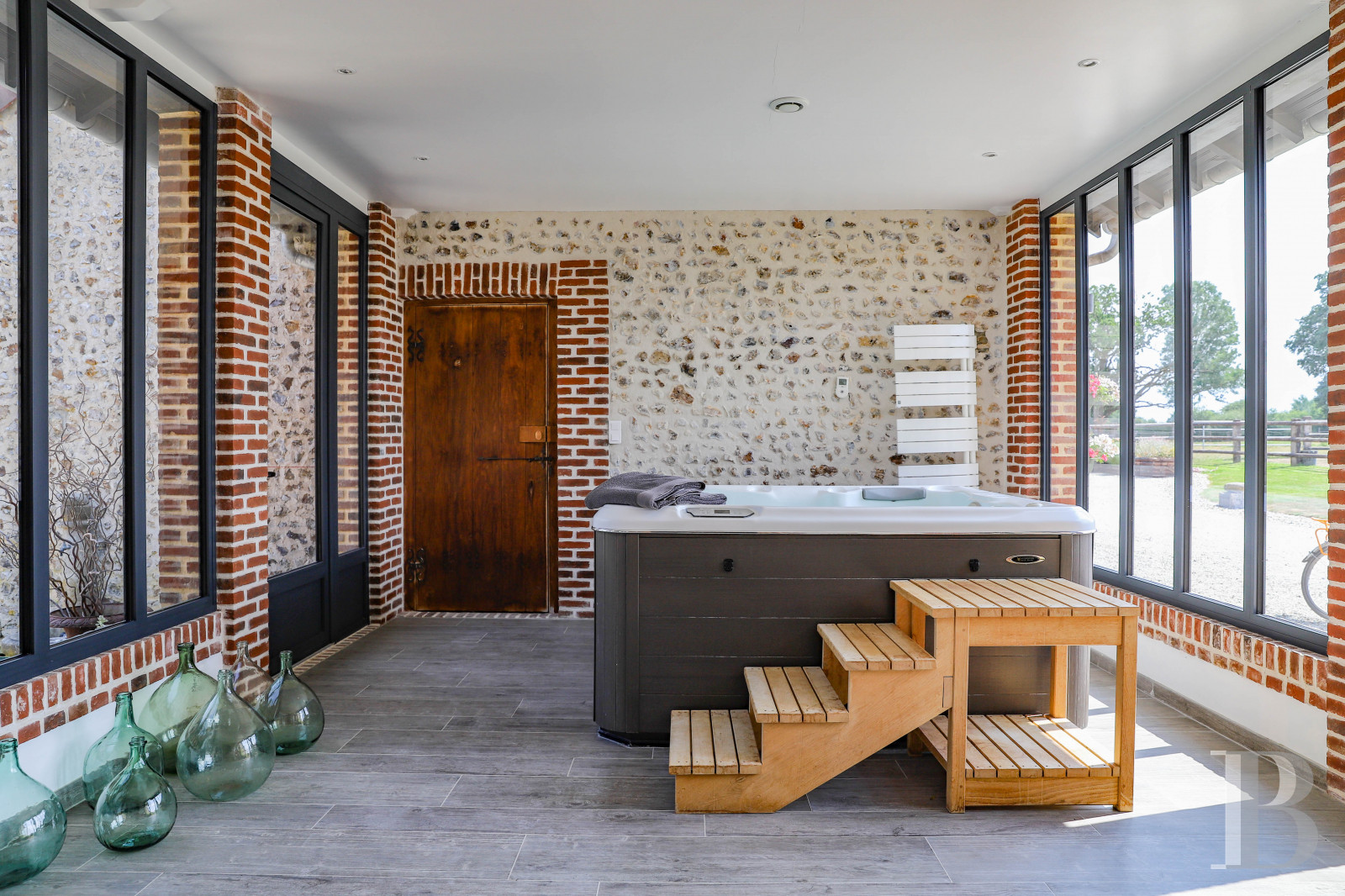 A former 18th century farmhouse with carefully renovated outbuildings on the edge of a forest in Perche - photo  n°34